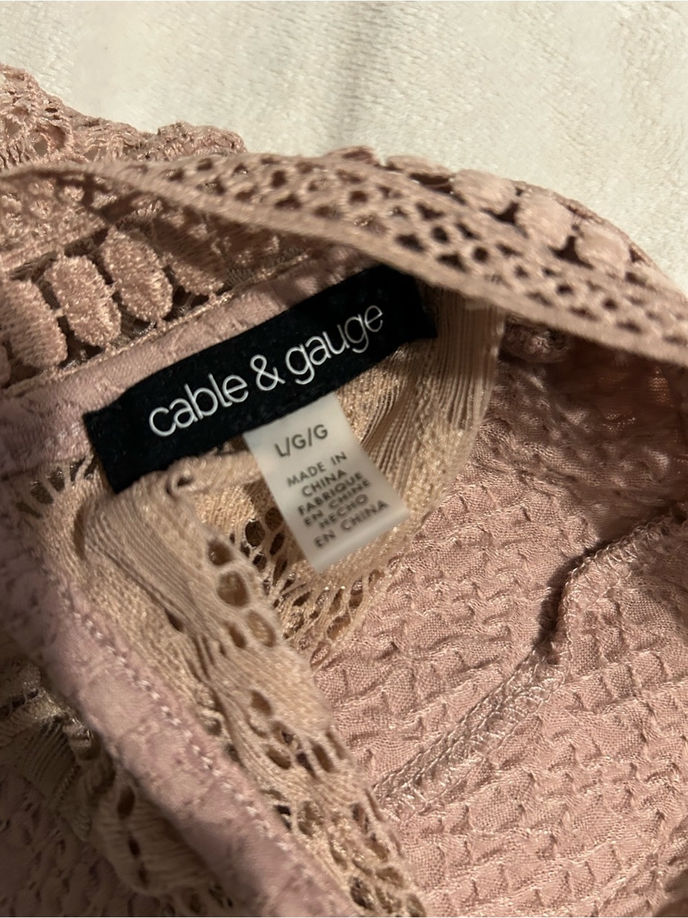 Woman's Pink Lace Top size large - Picture 5 of 5